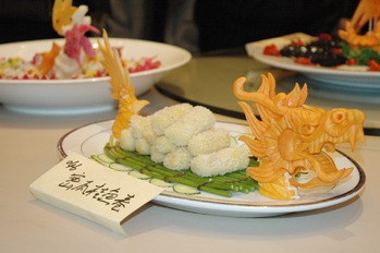 餐饮美食密瓜桂鱼卷